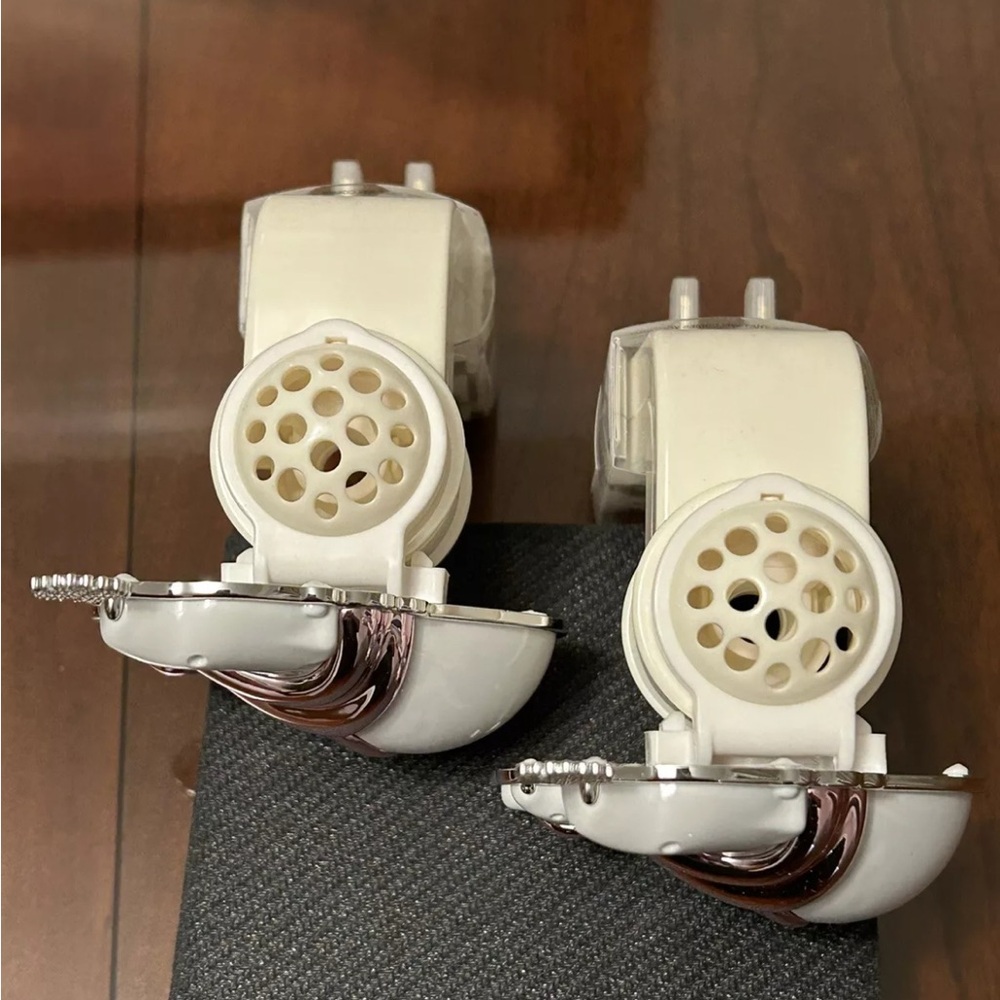 NWT Bath & Body Works Wallflower Plug In Polar Bear Snowflake Set of 2 - Picture 9 of 12